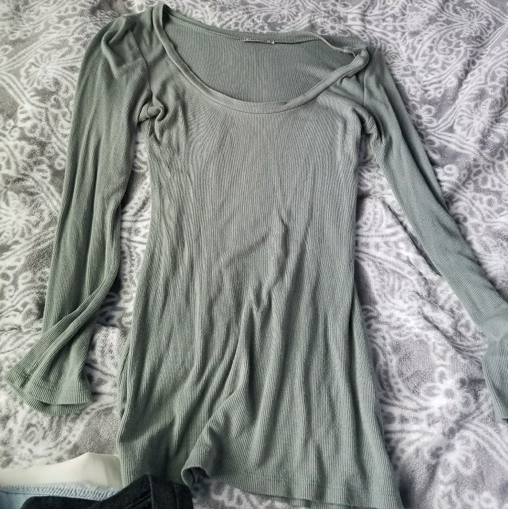 Quarter length sleeve green shirt